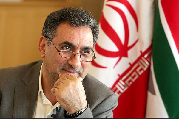 افتتاح ۲ آزادراه و تکمیل۶ مسیر ریلی در برنامه کاری سال ۱۴۰۳ قرار دارد خادمی