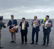 ببینید| استقبال از مسافران پرواز تهران _ گرگان با اهدای شاخه گل به مناسبت فرار رسیدن سال نو