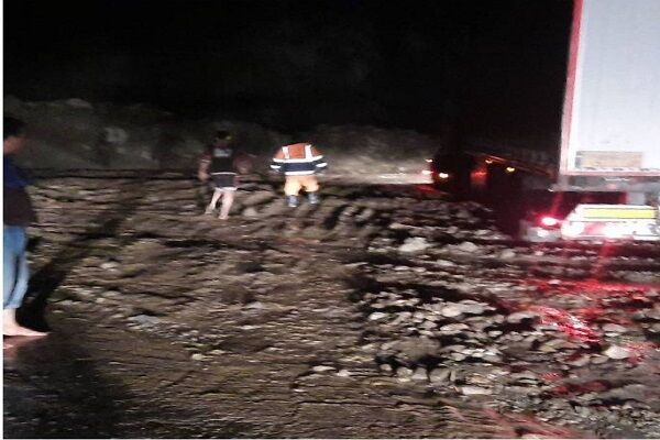 تردد روان در محورهای گلستان جریان دارد/ بازگشایی محور جنگل گلستان  گلستان