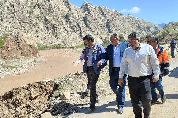 ۵ کیلومتر دیوار بتنی در حاشیه محور خرم آباد _پلدختر احداث میشود بازدید