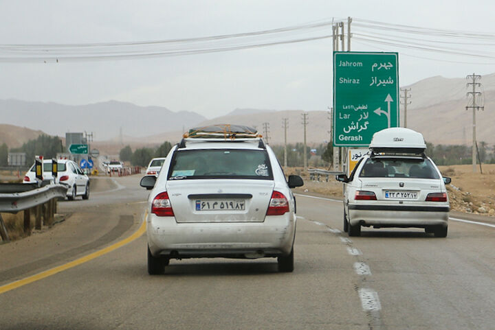 تردد نوروزی بیش از ۲ میلیون و ۶۸۰ هزار خودرو در محورهای مواصلاتی لارستان حال و هوای نوروزی 1403 جاده لار - بندرعباس و لار- جهرم