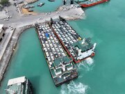 ببینید | تصاویر هوایی از بندر پل مبدا ورود به جزیره قشم با خودروهای شخصی