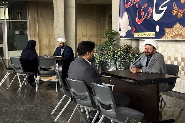 برگزاری پاتوق گفتگو در ایستگاه راه آهن اصفهان با هدف ارتقای سطح آگاهی سفرهای نوروزی