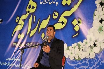 ببینید| اجرای مداحی به مناسبت شب ضربت خوردن امام علی(ع) در محل پویش چشم به راهیم خوزستان