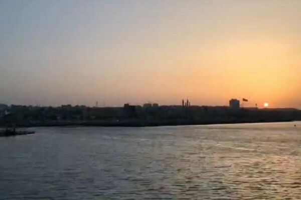 اسکله شهید ذاکری قشم به دلیل شرایط جوی نامساعد تعطیل شد بندر شهید ذاکری