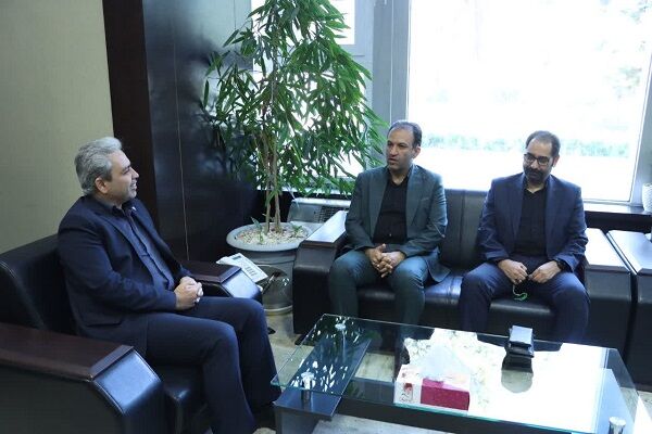 بازدید رئیس شورای هماهنگی راه و شهرسازی خراسان رضوی از ایستگاه راه آهن مشهد اداره کل راه و شهرسازی خراسان رضوی