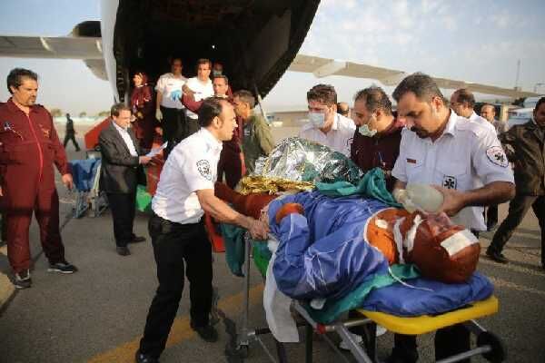 جابجایی مصدومان یک سانحه رانندگی در نیشابور با پرواز "هما" به تهران انتقال بیمار با هواپیما