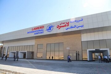 پاداش ٣۵۰.۰۰۰.۰۰۰ ریالی شرکت توزیع برق استان فارس به فرودگاه لامرد