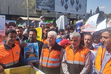 ببینید | حضور کارکنان اداره راهداری استان فارس در راهپیمایی روز جهانی قدس