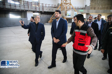 بازدید وزیر راه و شهرسازی از بخش مرکزی مصلای امام خمینی(ره)