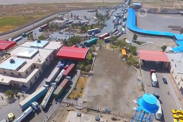فعالیت ۲۷ پایانه مرزی و ۴۲ هزار دستگاه ناوگان ایرانی در حوزه حملونقل بینالمللی پایانه مرزی میلک و میرجاوه
