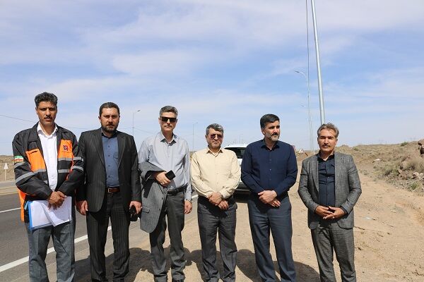 تامین ۵۰۰میلیارد ریال اعتبار برای اجرای فنس در حاشیه محور میامی_سبزوار و محدوده تردد یوزپلنگ آسیایی  بازدید دکتر اکبری معاون راهداری سازمان راهداری  و حمل و نقل جاده ای کشور به همراه امیر عمیدی مدیر کل راه و شهرسازی شرق استان سمنان (شاهرود)از محور میامی _عباس آباد(میاندشت)