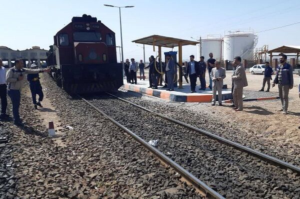 بهرهبرداری از جایگاه سوخت پاک در ایستگاه راهآهن قم راه آهن قم