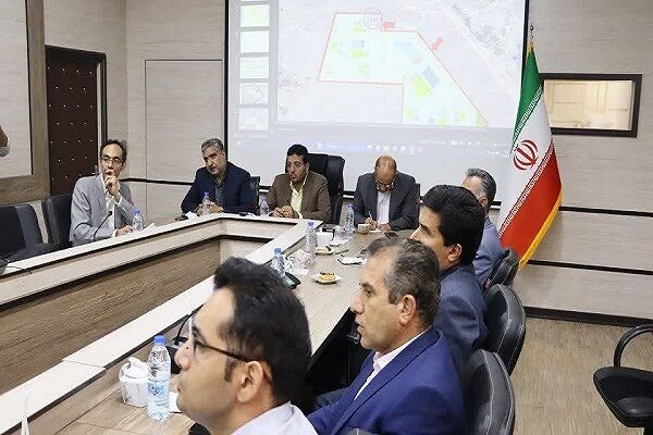 طرح آماده سازی شهرک ۶۰۰ هکتاری میبد بررسی شد 04.jpg