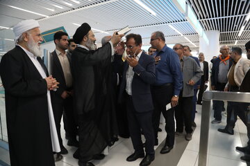 ببینید| آیین بدرقه زائران خانه خدا از ترمینال سلام فرودگاه بین‌المللی امام خمینی (ره) در اردیبهشت ۱۴۰۳