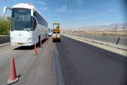 ببینید|عملیات اجرای پروژه روکش آسفالت لاین جنوبی آزادراه کرج-قزوین بعد از پل هشتگرد توسط راهداری البرز
