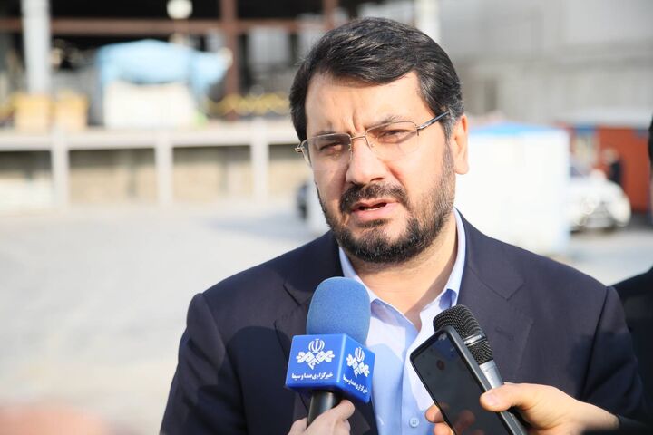 امکان ساخت ۳۰ هزار واحد مسکونی با آزادسازی حریم ریلی منطقه ۱۷ تهران  ببینید | بازدید وزیر راه و شهرسازی از مسیر عبور خط ریلی  در منطقه ۱۷ و ۱۸ تهران و حوزه بازآفرینی شهری