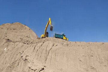 ببینید|ادامه پیشرفت پروژه محور شاهرود _طرود (قطعه دوم)در شرق استان سمنان