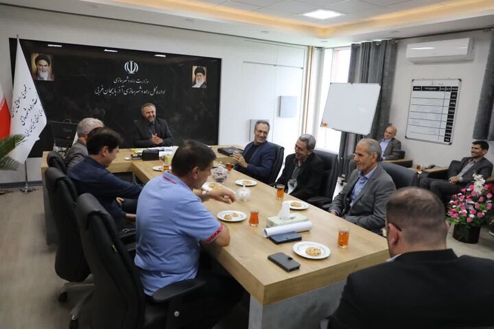 پیگیری مشکلات چندین ساله تعاونیهای مسکن آذربایجانغربی  دکتر عطایی