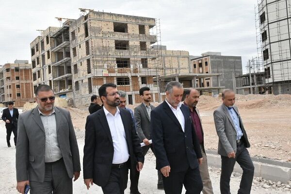 بازدید مشترک استاندار و مدیرکل راه و شهرسازی استان سمنان از پروژه شهرک کوهسار  بازدید استاندار سمنان