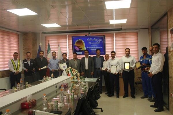 تجلیل از کارگران نمونه بندر آستارا کارگران بندر آستارا