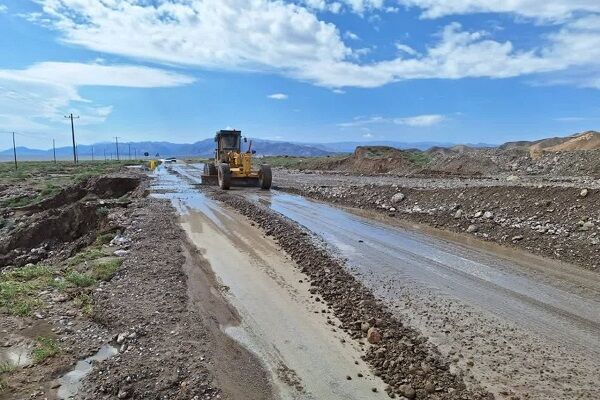 ترمیم جادهها و پلهای آسیب دیده از سیل خراسان جنوبی سیلاب خراسان جنوبی (2).jpg