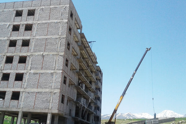 تامین زمین احداث ۴۴۹ واحد مسکونی در شهرهای نیر و سرعین تامین زمین احداث 449 واحد مسکونی درشهرهای نیر و سرعین