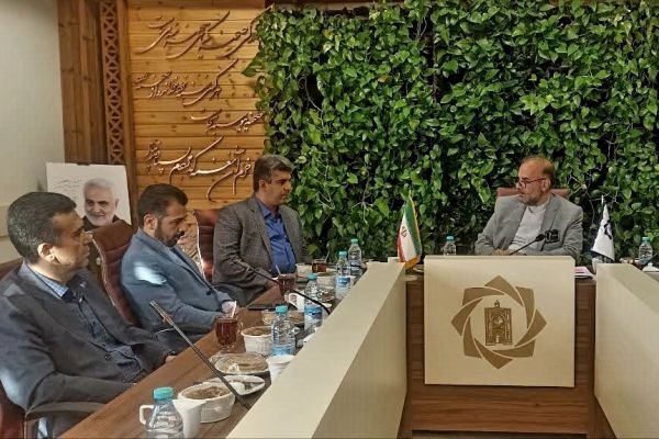 ساخت پارکینگ خودروهای سنگین برای جلوگیری از تردد به داخل شهرکرمان ضروری است ساخت پاركينگ خودروهای سنگين  برای جلوگيری از تردد به داخل شهركرمان ضروری است