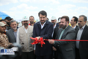 ببینید| افتتاح و شروع عملیات اجرایی پروژه های سازمان راهداری در استان قم با حضور وزیر راه و شهرسازی