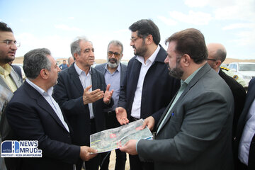 ببینید| بازدید وزیر راه و شهرسازی از آزادراه شهید سلیمانی استان قم