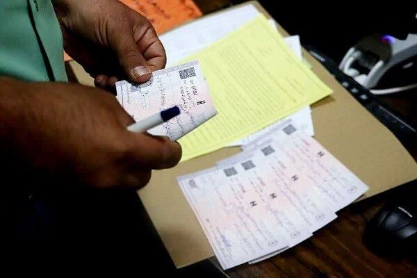 انعقاد قرارداد با متقاضیان دریافت زمین در طرح جوانی جمعیت شهرستان خاتم استان یزد 02.jpg