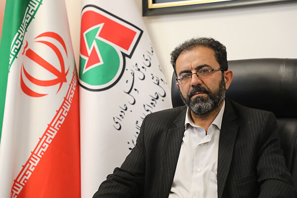 اجرای طرح نمایانسازی ناوگان حملونقل عمومی با نصب شبرنگ در استان یزد رئیس اداره ایمنی و ترافیک یزد