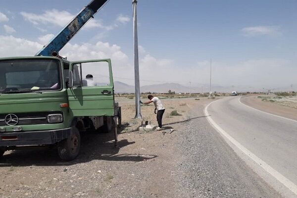 آغاز عملیات اجرایی روشنایی تقاطع کنارگذر شهرستان آران وبیدگل با محور ابوزیدآباد