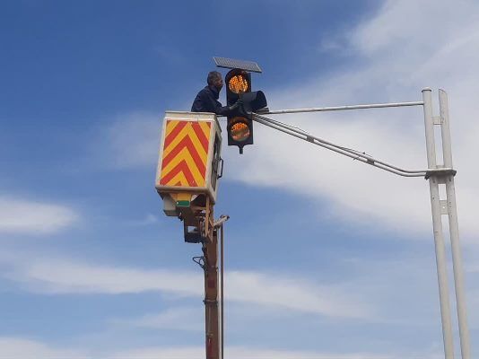 تعمیر و احیای ۲۴ دستگاه چراغ چشمک‌زن در نقاط پرحادثه شهرستان ایجرود