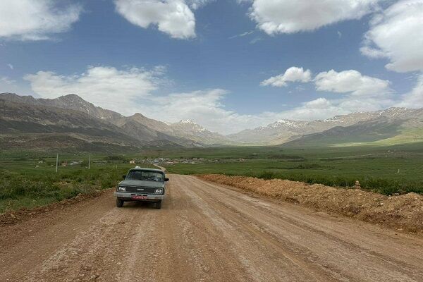 بهسازی و روکش آسفالت محوربنو استکی شهرستان کوهرنگ استان چهارمحال وبختیاری