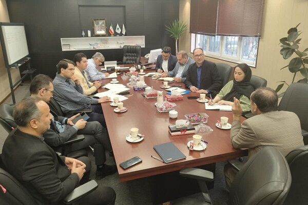 آغاز فعالیت تاکسیهای برقی در شهر فرودگاهی امام خمینی (ره) منوط به تایید کارشناسان جلسه تاکسی برقی