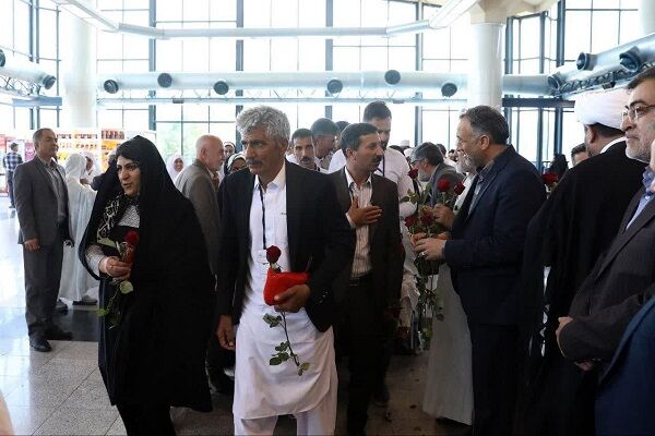 اعزام اولین گروه زائران خانه خدا از مشهد مقدس به سرزمین وحی در ۲۹ اردیبهشت اعزام زائران فرودگاه مشهد