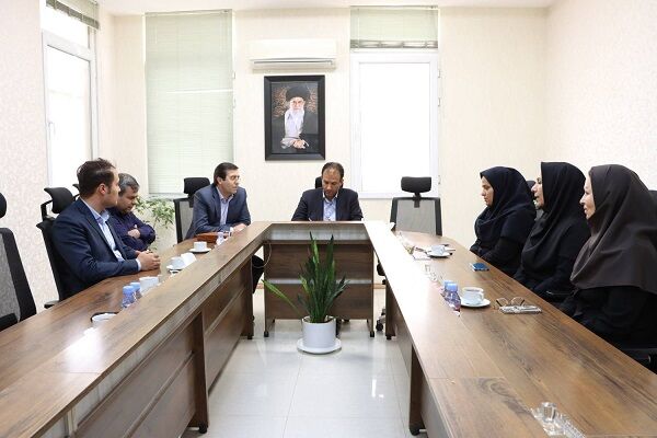 دیدار مدیرکل با رییس و کارشناسان اداره ارتباطات و اطلاع رسانی اداره کل راه و شهرسازی خراسان رضوی اداره کل راه و شهرسازی خراسان رضوی