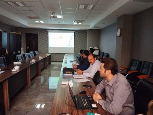 کمیته فنی کمیسیون ماده ۵ شهرهای آبیک و خاکعلی برگزار شد