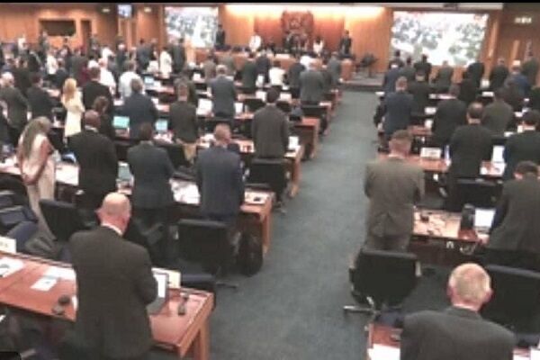 ادای احترام به شهید رییسی، رئیس جمهوری اسلامی ایران در سازمان بینالمللی دریانوردی ایمو