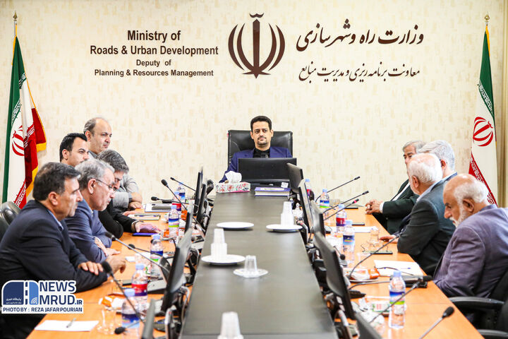 مشارکت انجمن خیرین راهسازی از بهترین راهکارهای تحقق شعار سال است ببینید| جلسه انجمن خیرین راه ساز با معاون برنامهریزی و مدیریت منابع وزارت راه و شهرسازی