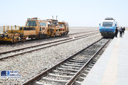 ببینید| افتتاح ایستگاه راه‌آهن مهریز در استان یزد توسط وزیر راه و شهرسازی