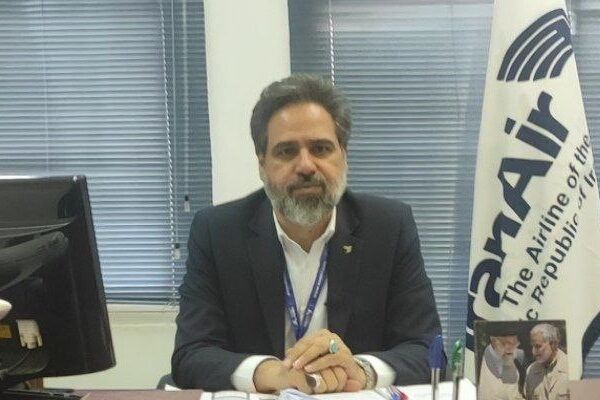 پروازهای انتقال زائران حج تمتع بوشهری بدون تاخیر انجام  شد مشاک زاده رئیس هما بوشهر