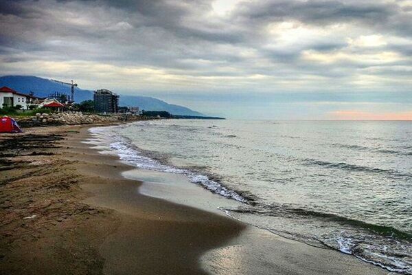 ۵۲ کیلومتر از سواحل مازندران آزاد نشده است ساحل مازندران
