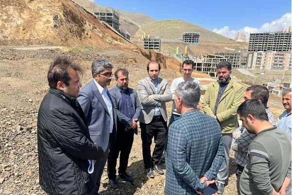بازدید مدیرکل راه و شهرسازی کردستان از پروژه های نهضت ملی مسکن هیژا و باخان سنندج