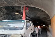 ببینید|گزارش تصویری از عملیات رفع خاموشی روشنایی تونل های محور کرج_کندوان