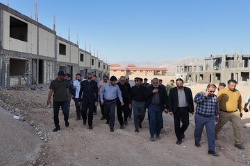 بازدید سرپرست راه و شهرسازی فارس از پروژه نهضت ملی مسکن شهرستان نیریز