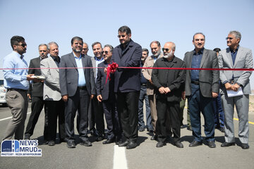 ببینید| با حضور وزیر راه و شهرسازی ۱۸۲ کیلومتر بزرگراه و راه اصلی در سیستان و بلوچستان افتتاح شد
