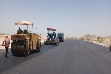 بازدید مدیر کل راه و شهرسازی بوشهر از قطعه 13 دیر - بوشهر1
