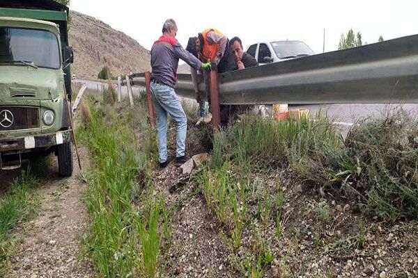 آغاز ایمن سازی گردنه قرمیزلیق محور ماکو- آواجیق 36cf5995-7205-475e-bda8-4808db8d646b.jpg